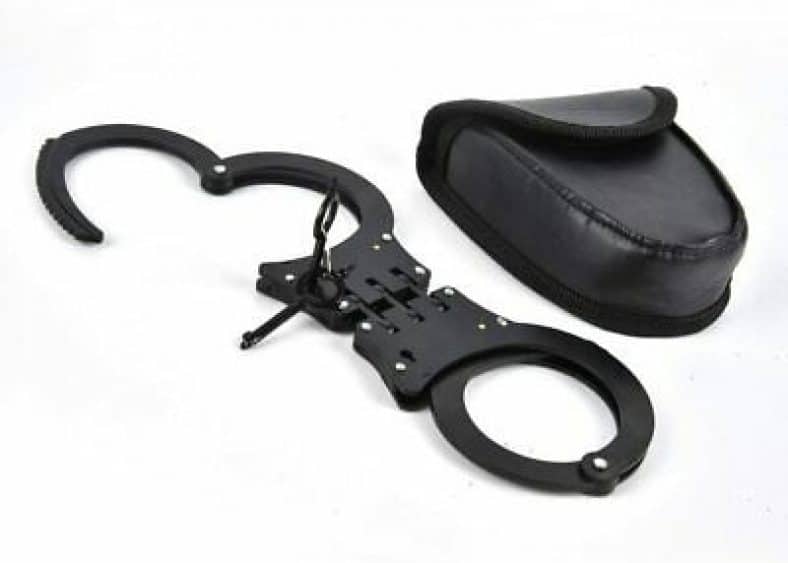 10 Best police handcuffs for law enforcement professionals for 2023
