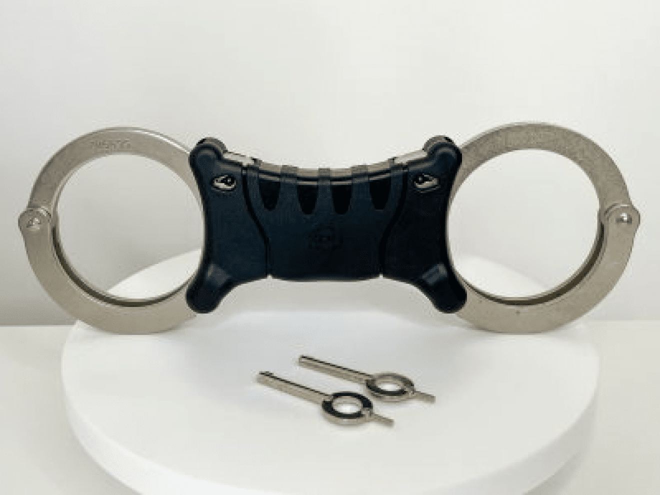 10 Best police handcuffs for law enforcement professionals for 2023